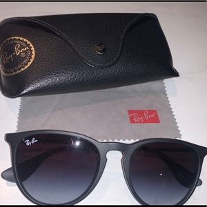Erika Classics Ray Bans Matte black